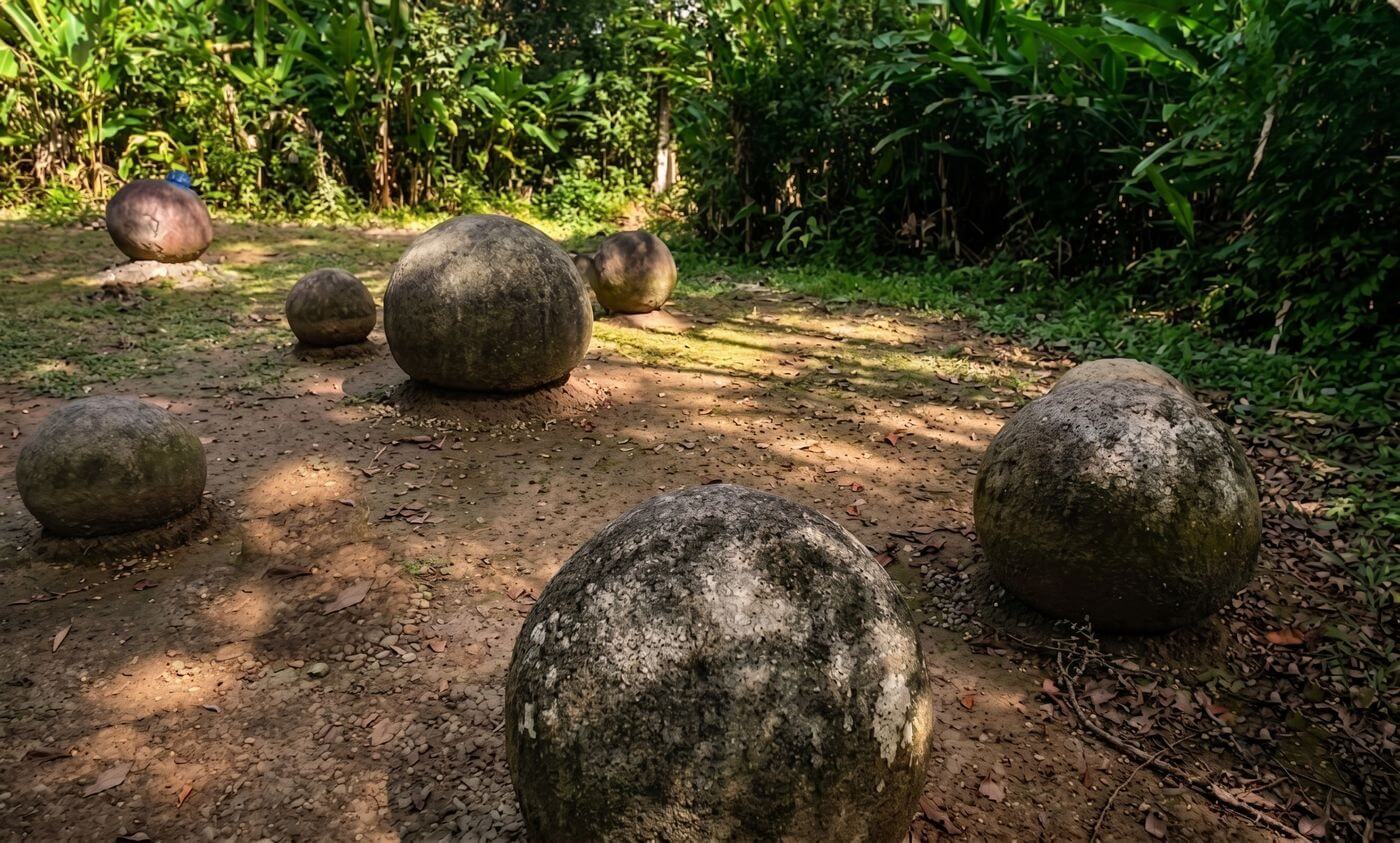 Finca 6 — the stone spheres of the Diquís